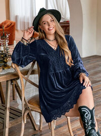 Plus Size Lace Detail V-Neck Balloon Sleeve Mini Dress